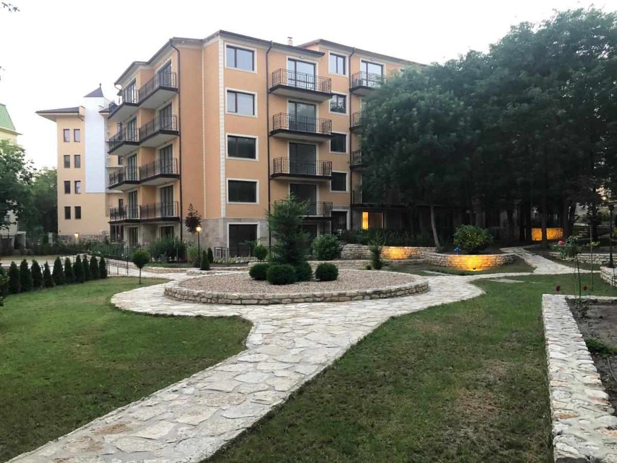 Rabi Park Residence Warna Exterior foto